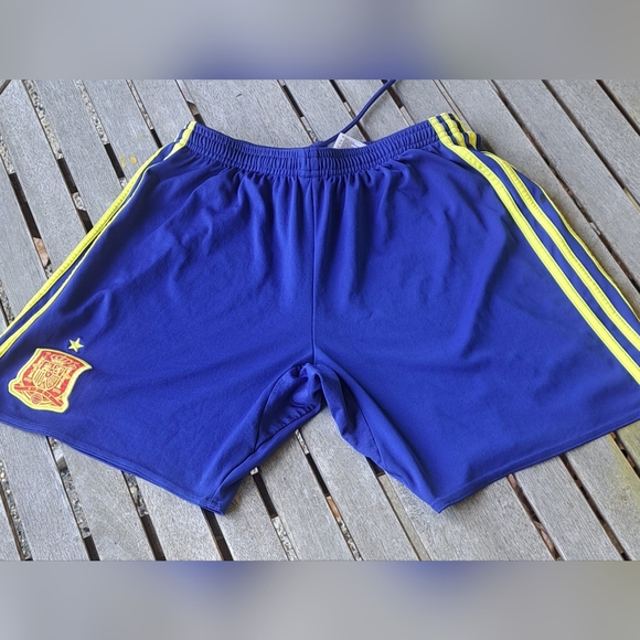 Spain Adidas Men's Sports Shorts - Picture 1 of 5